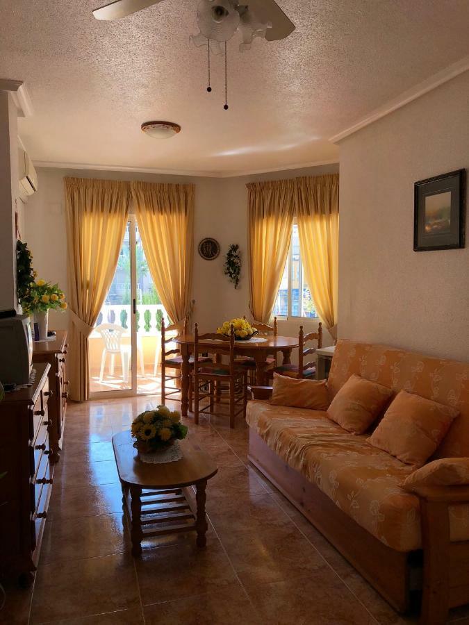 Sunny Appartment In The Center Torrevieja Kültér fotó